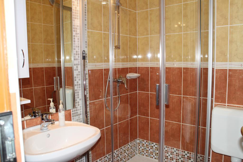 Mandarin Wellness Apartman Siófok Cameră foto